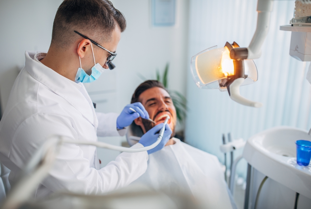 Seduta di pulizia dentale